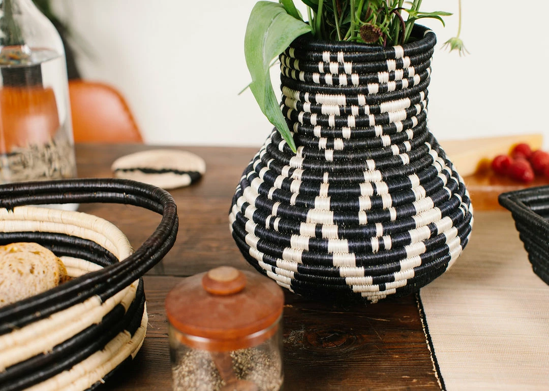 RWANDA Black Rangi Vase HOME 4 RWANDA Black Rangi Vase HOME