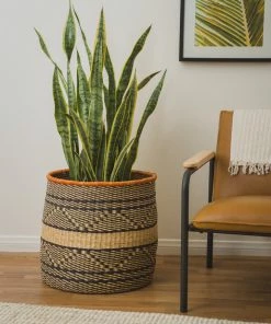 GHANA 16" Extra Large Mwiba Grass Planter