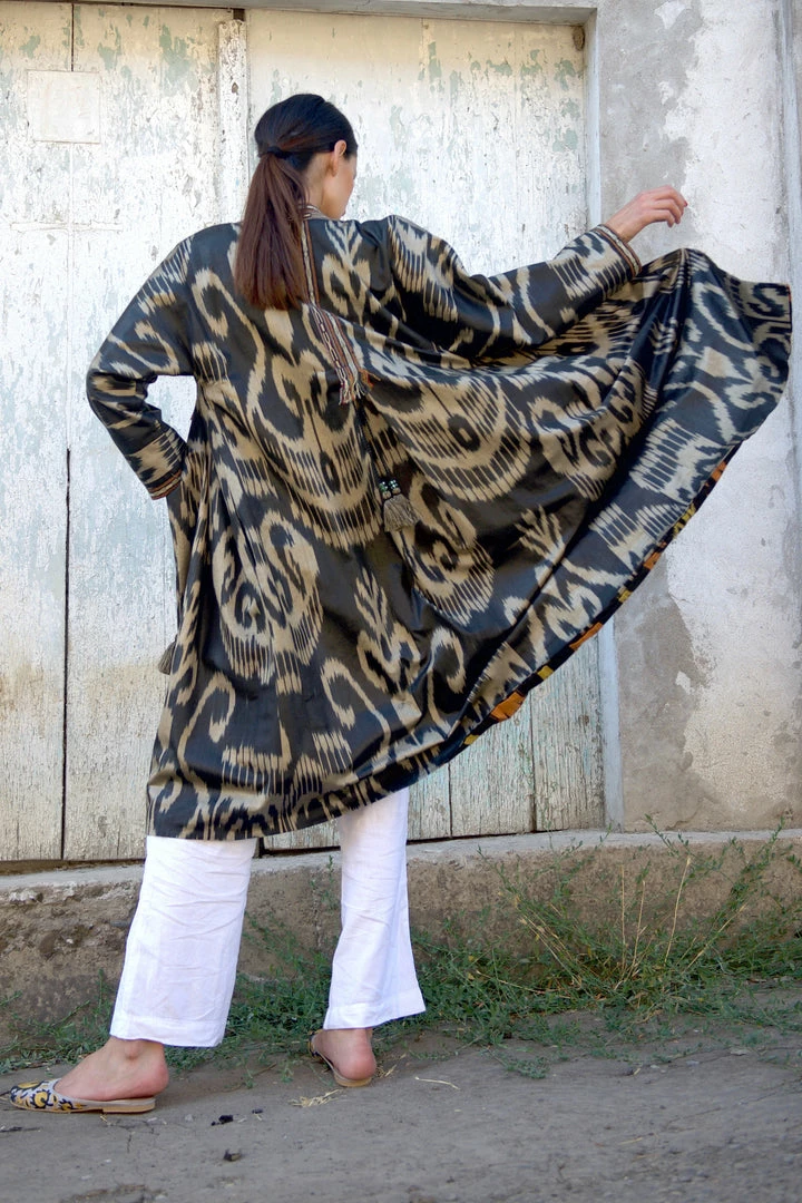 UZBEKISTAN CLOTHING Classic Ikat Chapan 5 UZBEKISTAN CLOTHING Classic Ikat Chapan