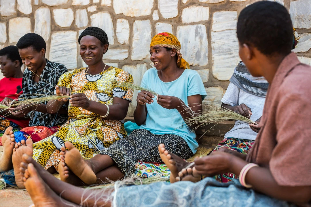 RWANDA HOME Vivid Viola Mwiba Planter 5 RWANDA HOME Vivid Viola Mwiba Planter