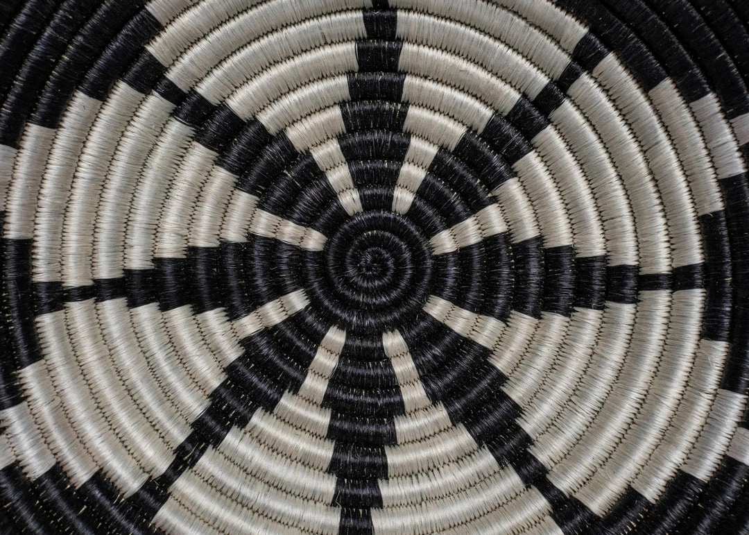 RWANDA HOME Medium Black Hope Round Basket 8 RWANDA HOME Medium Black Hope Round Basket