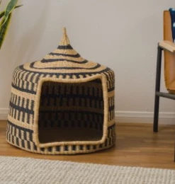 GHANA Black Short Pet Hut